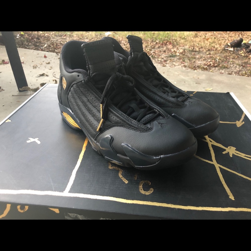 Deadstock size 11 retro 14 “defining moments”